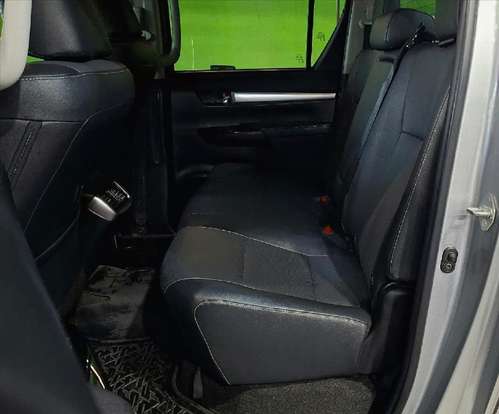 TOYOTA-HILUX-2024
