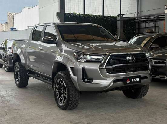 TOYOTA-HILUX-2024