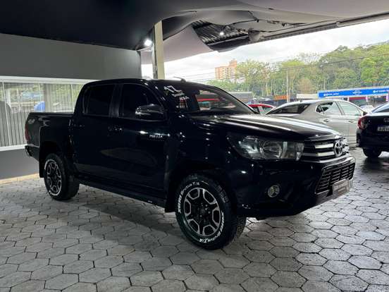 TOYOTA-HILUX-2.8 SRV 4X4 CD 16V DIESEL 4P AUTOMÁTICO TOYOTA-HILUX-2016