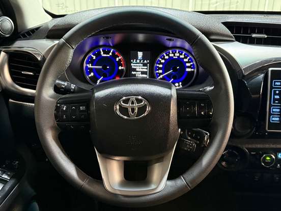 TOYOTA-HILUX-2.8 SRV 4X4 CD 16V DIESEL 4P AUTOMÁTICO TOYOTA-HILUX-2016