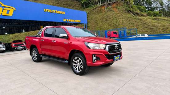 TOYOTA-HILUX-2019