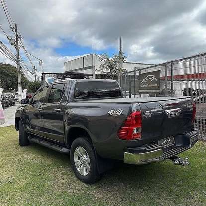TOYOTA-HILUX-2.8 SRV 4X4 CD 16V DIESEL 4P AUTOMÁTICO TOYOTA-HILUX-2016