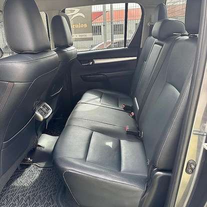 TOYOTA-HILUX-2.8 SRV 4X4 CD 16V DIESEL 4P AUTOMÁTICO TOYOTA-HILUX-2016