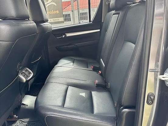 TOYOTA-HILUX-2.8 SRV 4X4 CD 16V DIESEL 4P AUTOMÁTICO TOYOTA-HILUX-2016