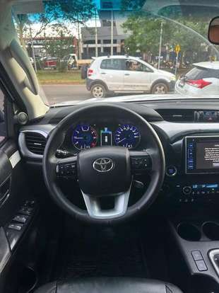 TOYOTA-HILUX-2017
