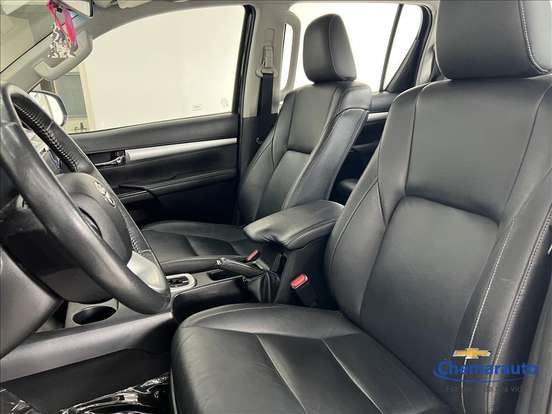 TOYOTA-HILUX-2017