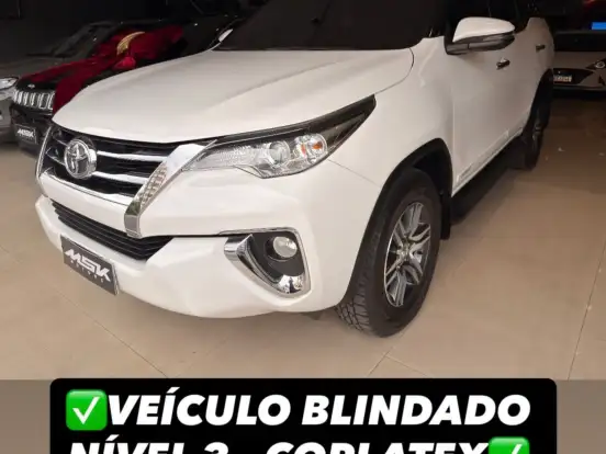 TOYOTA-HILUX SW4-2.7 SRV 7 LUGARES 4X2 16V FLEX 4P AUTOMÁTICO TOYOTA-HILUX SW4-2019