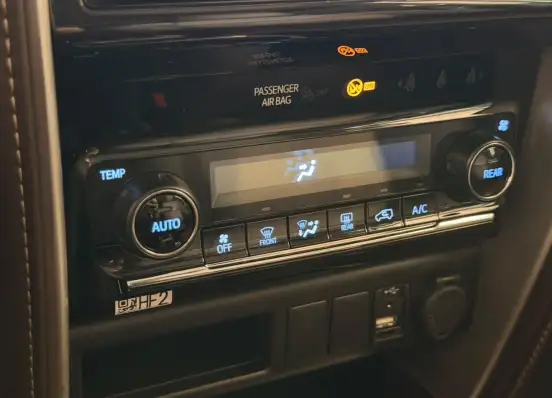 TOYOTA-HILUX SW4-2019
