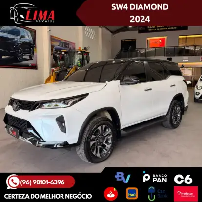 TOYOTA-HILUX SW4-2024