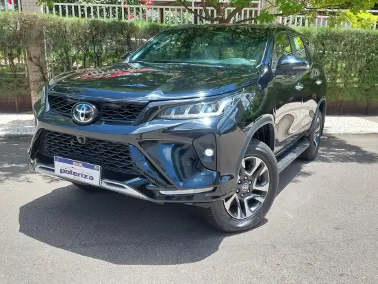 TOYOTA-HILUX SW4-2.8 D-4D TURBO DIESEL DIAMOND 7L 4X4 AUTOMÁTICO TOYOTA-HILUX SW4-2026