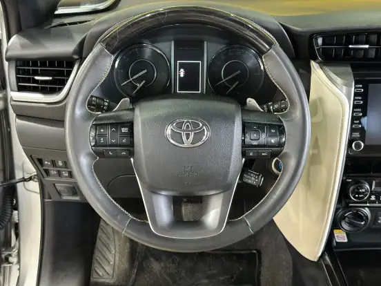 TOYOTA-HILUX SW4-2021