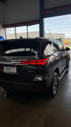 TOYOTA-HILUX SW4-2022