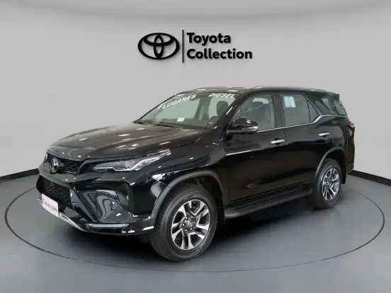 TOYOTA-HILUX SW4-2025