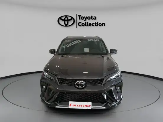 TOYOTA-HILUX SW4-2025