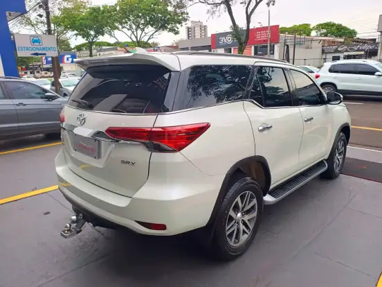 TOYOTA-HILUX SW4-2.8 SRX 4X4 16V TURBO INTERCOOLER DIESEL 4P AUTOMÁTICO TOYOTA-HILUX SW4-2018