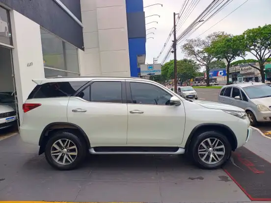 TOYOTA-HILUX SW4-2.8 SRX 4X4 16V TURBO INTERCOOLER DIESEL 4P AUTOMÁTICO TOYOTA-HILUX SW4-2018