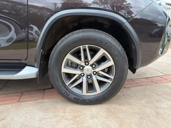 TOYOTA-HILUX SW4-2020