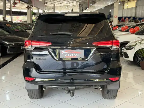 TOYOTA-HILUX SW4-2017