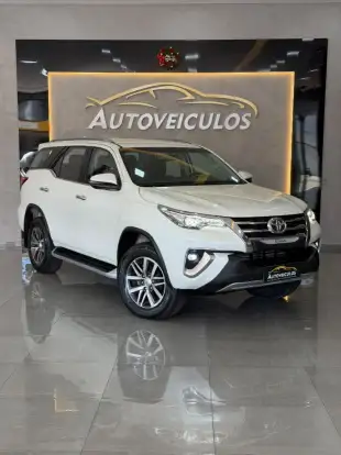 TOYOTA-HILUX SW4-2019