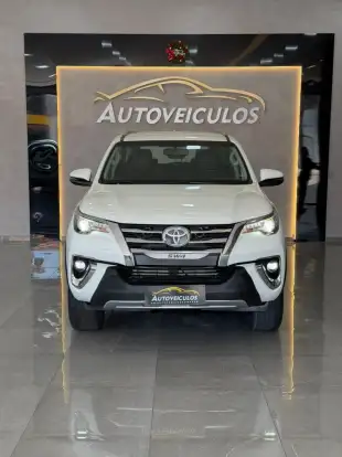 TOYOTA-HILUX SW4-2019