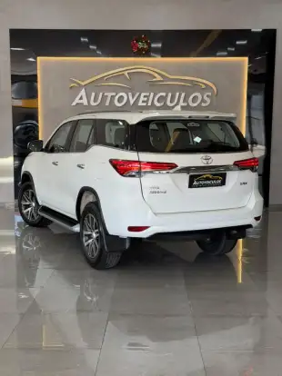 TOYOTA-HILUX SW4-2019