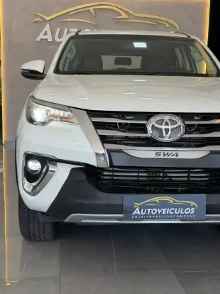 TOYOTA-HILUX SW4-2019
