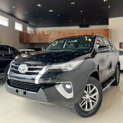 TOYOTA-HILUX SW4-2019
