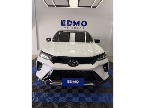 TOYOTA-HILUX SW4-2022