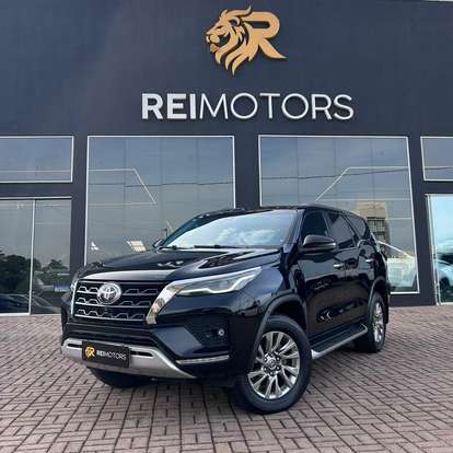 TOYOTA-HILUX SW4-2022