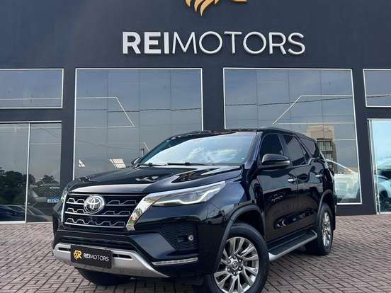 TOYOTA-HILUX SW4-2.8 D-4D TURBO DIESEL SRX 4X4 AUTOMÁTICO TOYOTA-HILUX SW4-2022