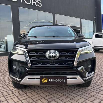 TOYOTA-HILUX SW4-2022