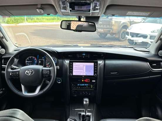 TOYOTA-HILUX SW4-2.8 D-4D TURBO DIESEL SRX 4X4 AUTOMÁTICO TOYOTA-HILUX SW4-2022