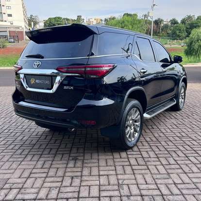 TOYOTA-HILUX SW4-2022