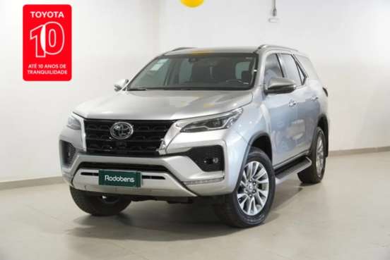 TOYOTA-HILUX SW4-2023