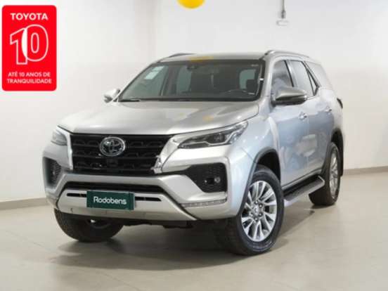 TOYOTA-HILUX SW4-2.8 D-4D TURBO DIESEL SRX 4X4 AUTOMÁTICO TOYOTA-HILUX SW4-2023