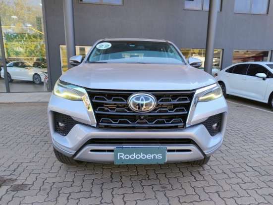 TOYOTA-HILUX SW4-2022