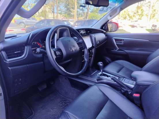 TOYOTA-HILUX SW4-2.8 D-4D TURBO DIESEL SRX 4X4 AUTOMÁTICO TOYOTA-HILUX SW4-2022