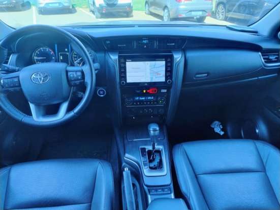 TOYOTA-HILUX SW4-2022