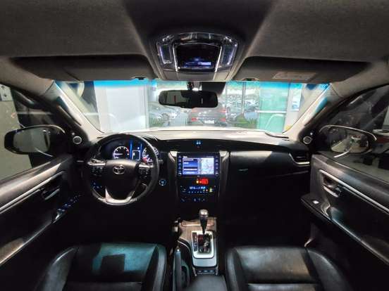 TOYOTA-HILUX SW4-2022