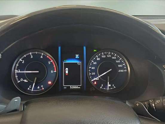 TOYOTA-HILUX SW4-2.8 D-4D TURBO DIESEL SRX 7L 4X4 AUTOMÁTICO TOYOTA-HILUX SW4-2023