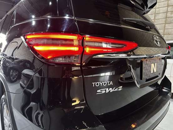TOYOTA-HILUX SW4-2021