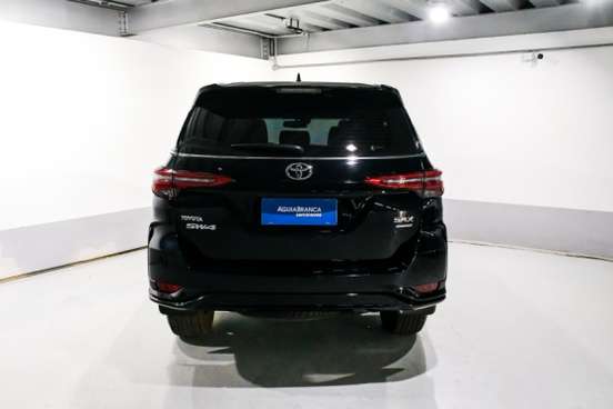 TOYOTA-HILUX SW4-2025
