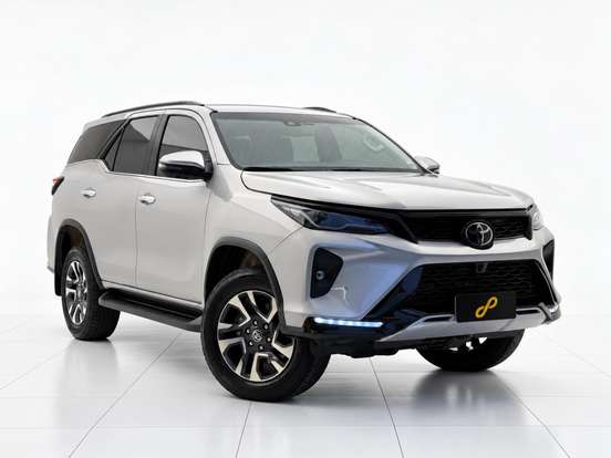 TOYOTA-HILUX SW4-2025