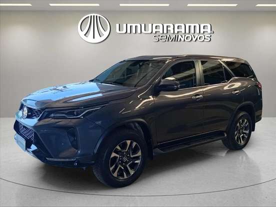 TOYOTA-HILUX SW4-2023