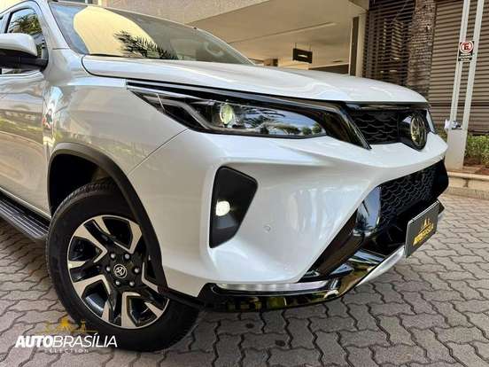 TOYOTA-HILUX SW4-2026