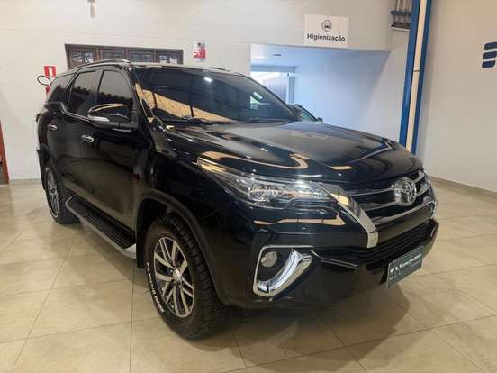 TOYOTA-HILUX SW4-2.8 SRX 4X4 16V TURBO INTERCOOLER DIESEL 4P AUTOMÁTICO TOYOTA-HILUX SW4-2016