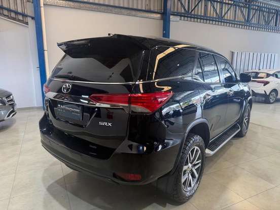 TOYOTA-HILUX SW4-2.8 SRX 4X4 16V TURBO INTERCOOLER DIESEL 4P AUTOMÁTICO TOYOTA-HILUX SW4-2016