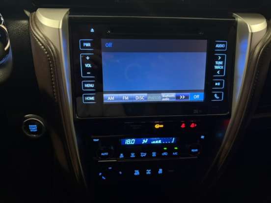 TOYOTA-HILUX SW4-2016