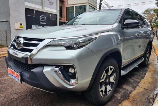TOYOTA-HILUX SW4-2019