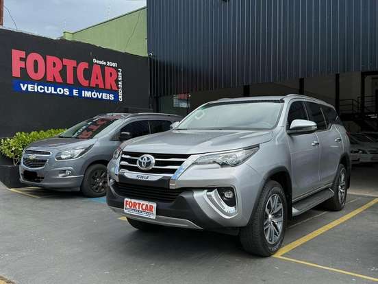 TOYOTA-HILUX SW4-2018